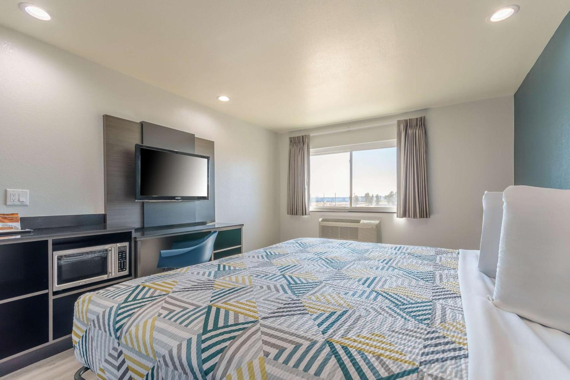 Studio 6 Suites Perris, Ca Екстер'єр фото
