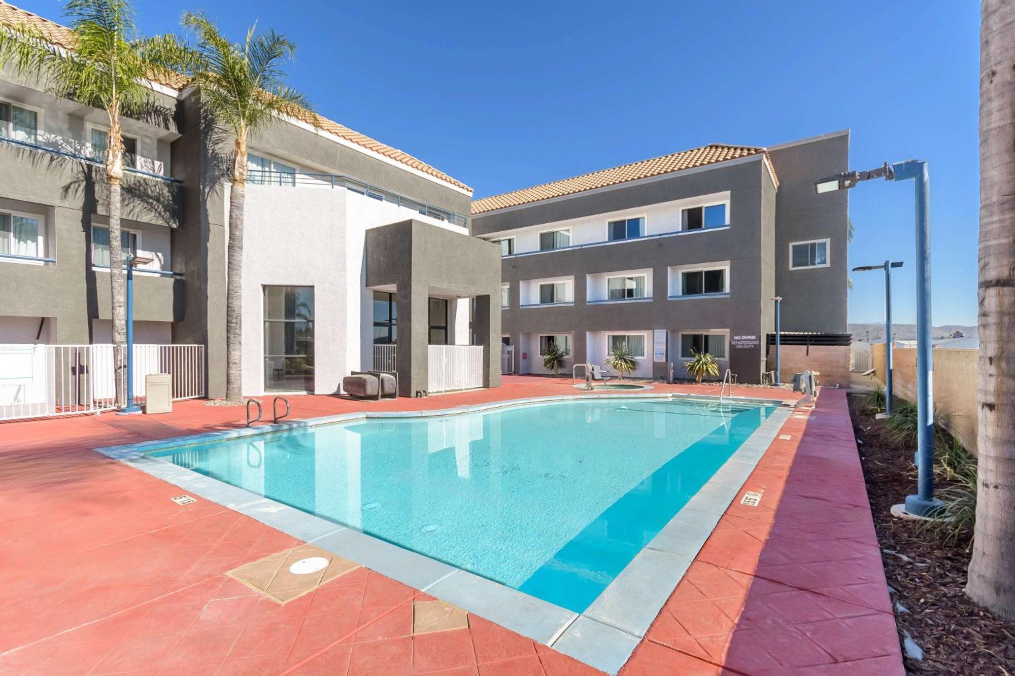 Studio 6 Suites Perris, Ca Екстер'єр фото